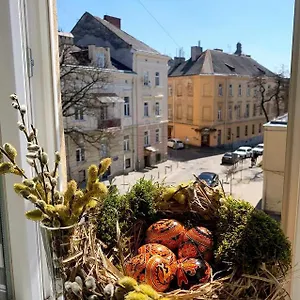 Homey On Vicheva Str. Львов